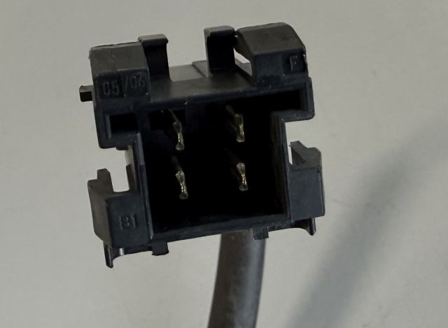 Linde 409324 | Joystick Single Axis Still no. 8409324 sn 0645 127 - Electrical system for Material handling equipment: picture 3 Linde 409324 | Joystick Single Axis Still no. 8409324 sn 0645 127 - Electrical system for Material handling equipment: picture 3