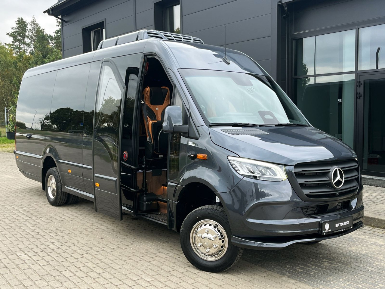 Mercedes-Benz Sprinter 519 AWD 4x4 TOURIST  / 21 to 24 Seats - Minibus, People carrier: picture 3 Mercedes-Benz Sprinter 519 AWD 4x4 TOURIST  / 21 to 24 Seats - Minibus, People carrier: picture 3
