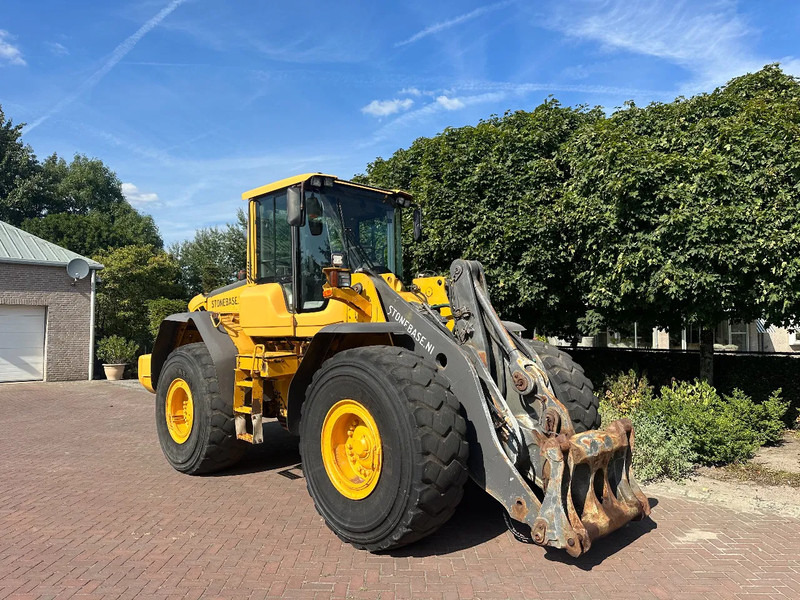 Wheel loader Volvo L120 F: picture 6