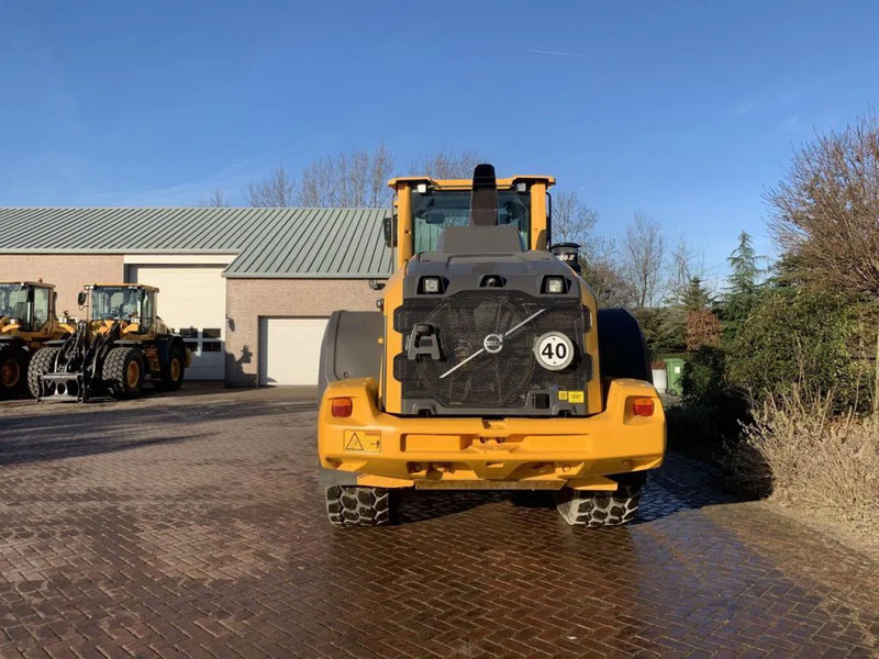 Volvo L120 H - Wheel loader: picture 3 Volvo L120 H - Wheel loader: picture 3