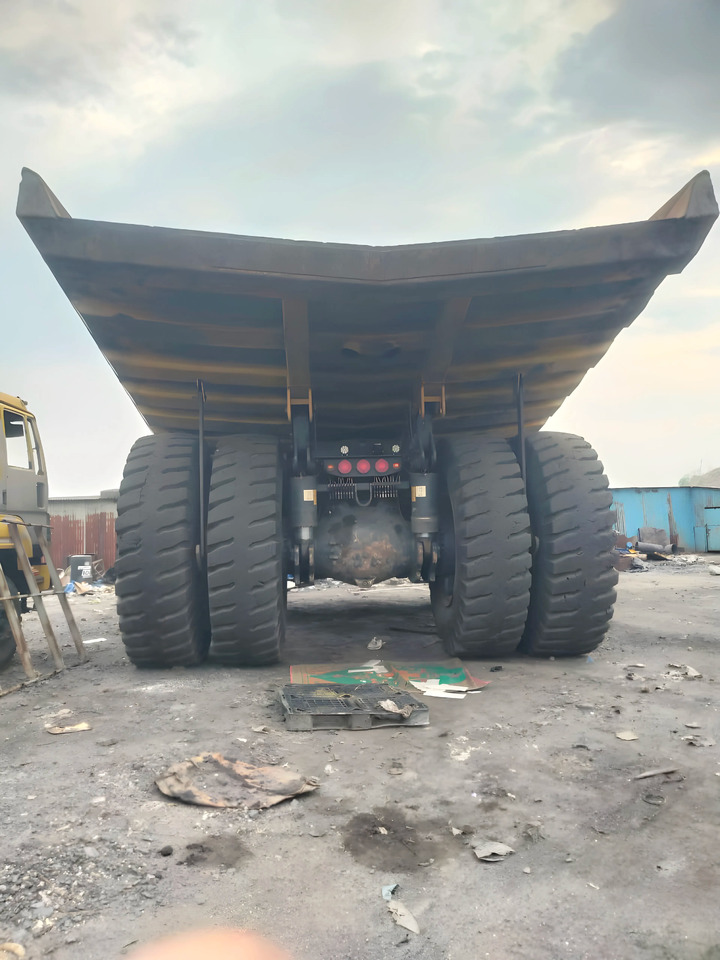 KOMATSU DUMP TRUCK HD785-7 - Mining equipment: picture 5 KOMATSU DUMP TRUCK HD785-7 - Mining equipment: picture 5