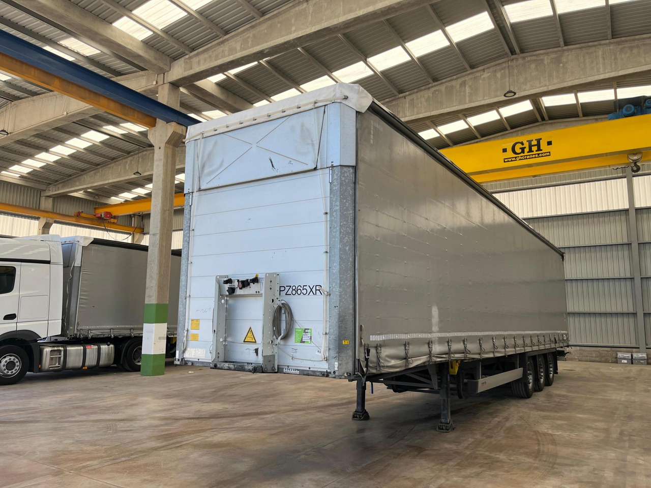 Schmitz Cargobull SCS24/L Varios - Curtainsider semi-trailer: picture 1 Schmitz Cargobull SCS24/L Varios - Curtainsider semi-trailer: picture 1