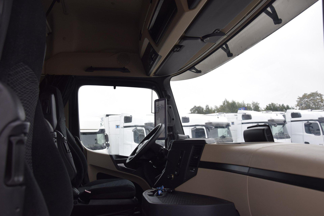 Tractor unit Mercedes-Benz Actros 5 1845 BigSpace: picture 15