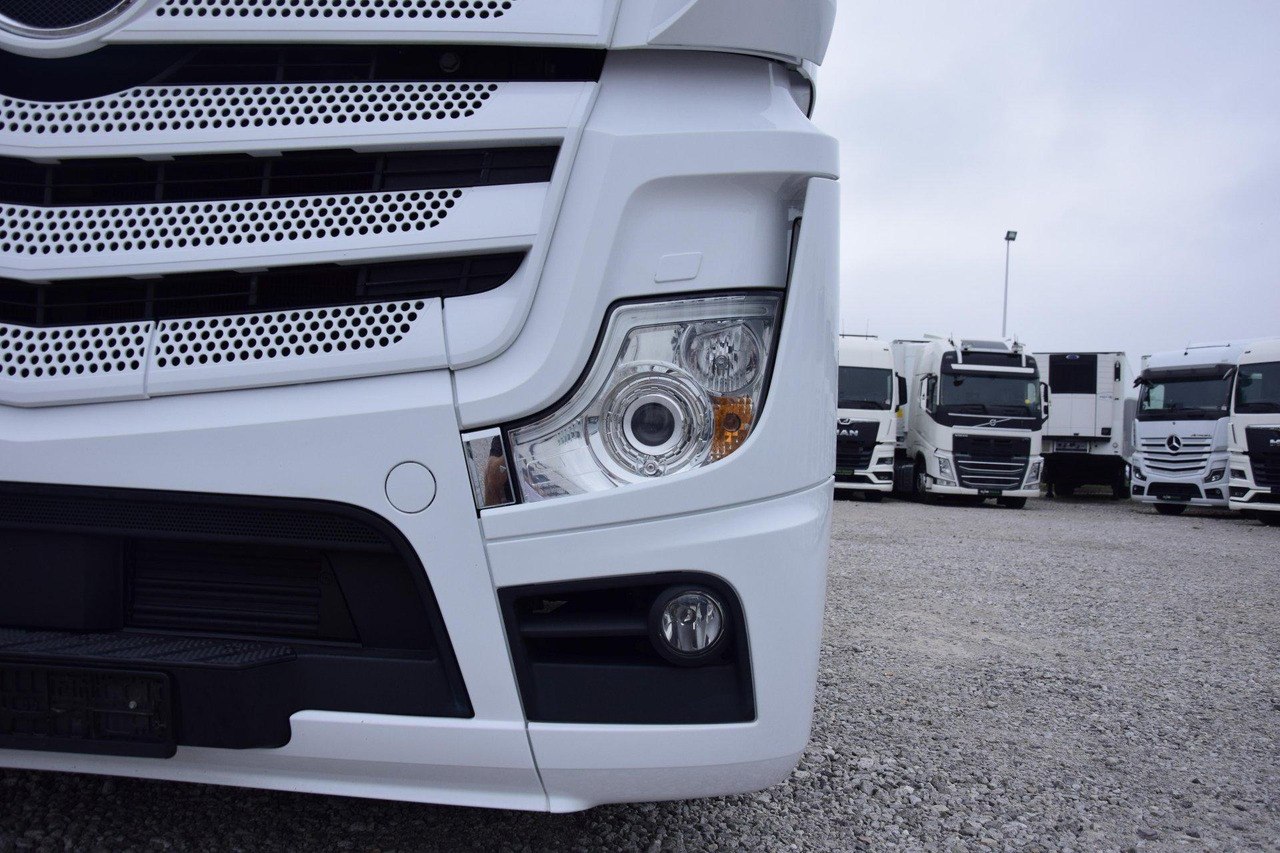 Tractor unit Mercedes-Benz Actros 5 1845 BigSpace: picture 7