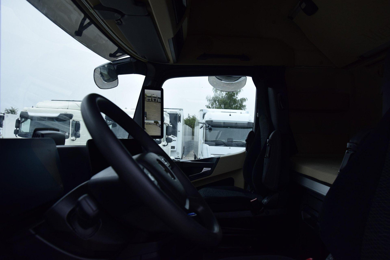 Tractor unit Mercedes-Benz Actros 5 1845 BigSpace: picture 9