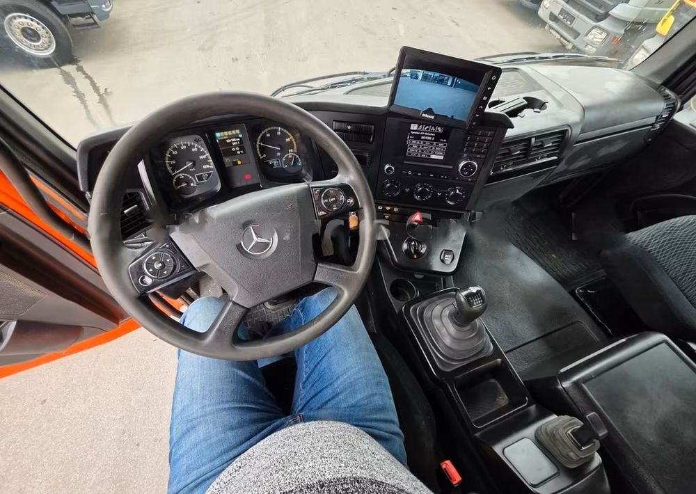 Mercedes-Benz Arocs 2645 /Allrad 6x4 / BB / Wywrotka trójstronna Meiller / Manual / Retarder / BORDMATIK / 320 000 km - Tipper: picture 3 Mercedes-Benz Arocs 2645 /Allrad 6x4 / BB / Wywrotka trójstronna Meiller / Manual / Retarder / BORDMATIK / 320 000 km - Tipper: picture 3