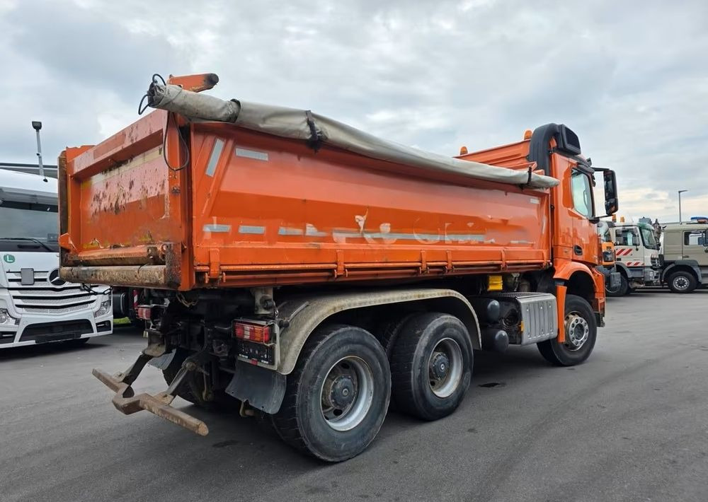 Mercedes-Benz Arocs 2645 /Allrad 6x4 / BB / Wywrotka trójstronna Meiller / Manual / Retarder / BORDMATIK / 320 000 km - Tipper: picture 4 Mercedes-Benz Arocs 2645 /Allrad 6x4 / BB / Wywrotka trójstronna Meiller / Manual / Retarder / BORDMATIK / 320 000 km - Tipper: picture 4