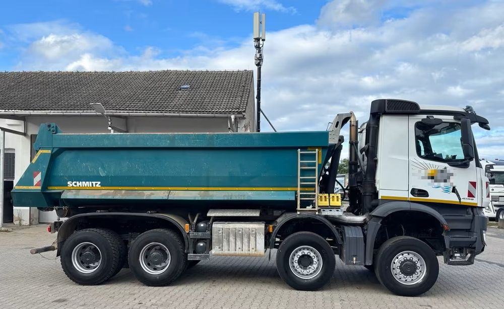 Mercedes-Benz Arocs 4145 AK 8x6 | Wywrotka trójstronna Schmitz Mulde | Klima | Kamera | - Tipper: picture 3 Mercedes-Benz Arocs 4145 AK 8x6 | Wywrotka trójstronna Schmitz Mulde | Klima | Kamera | - Tipper: picture 3