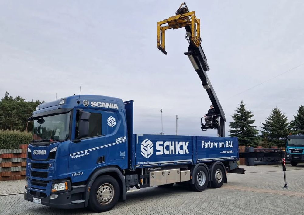 Scania Scania/ R 500/ 6x2 /Fassi F 215 AS - Dropside/ Flatbed truck, Crane truck: picture 1 Scania Scania/ R 500/ 6x2 /Fassi F 215 AS - Dropside/ Flatbed truck, Crane truck: picture 1