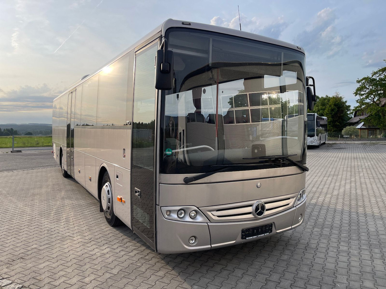Mercedes-Benz Intouro Euro 6 mit 57 Plätzen - Suburban bus: picture 1 Mercedes-Benz Intouro Euro 6 mit 57 Plätzen - Suburban bus: picture 1