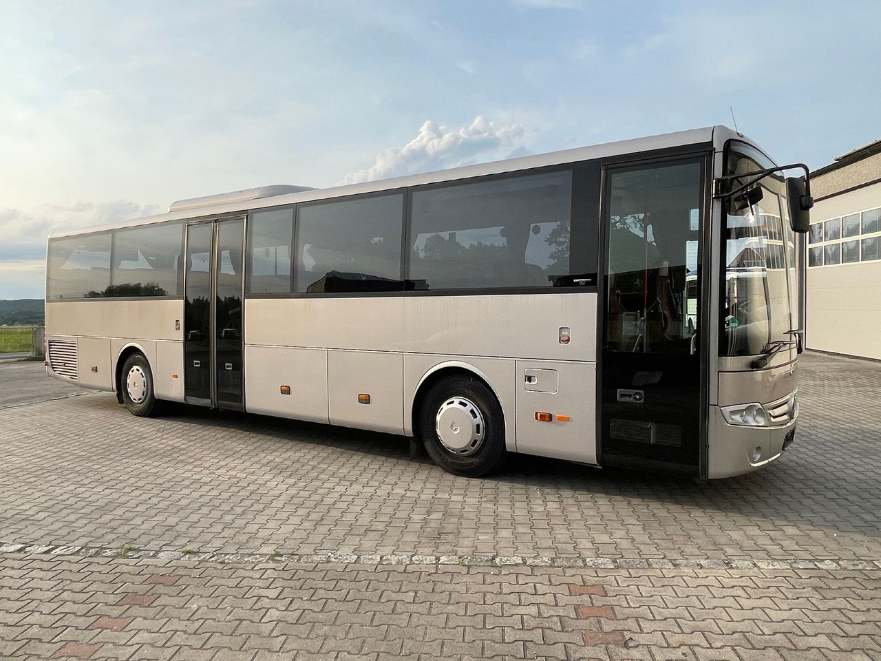 Mercedes-Benz Intouro Euro 6 mit 57 Plätzen - Suburban bus: picture 5 Mercedes-Benz Intouro Euro 6 mit 57 Plätzen - Suburban bus: picture 5