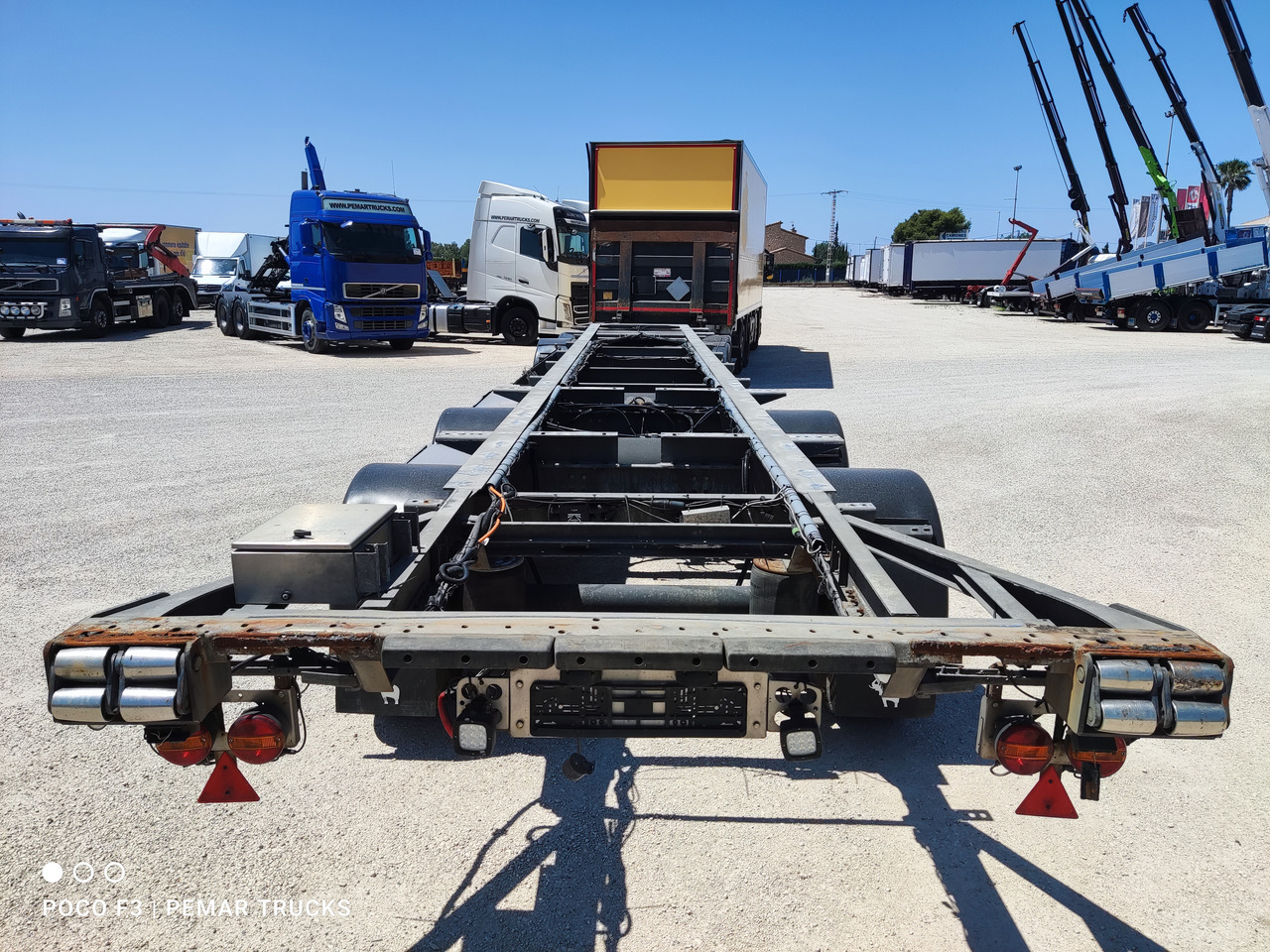 SCHMITZ CARGOBULL KO36 CHASIS MEGATRAILER 4 ejes - Chassis trailer: picture 4 SCHMITZ CARGOBULL KO36 CHASIS MEGATRAILER 4 ejes - Chassis trailer: picture 4
