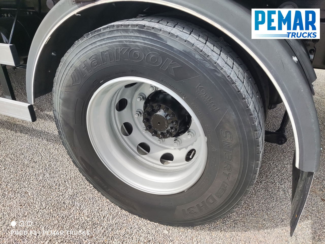 Dropside/ Flatbed truck, Crane truck VOLVO FM 330 4X2 GRUA CAJA FIJA: picture 26 Dropside/ Flatbed truck, Crane truck VOLVO FM 330 4X2 GRUA CAJA FIJA: picture 26