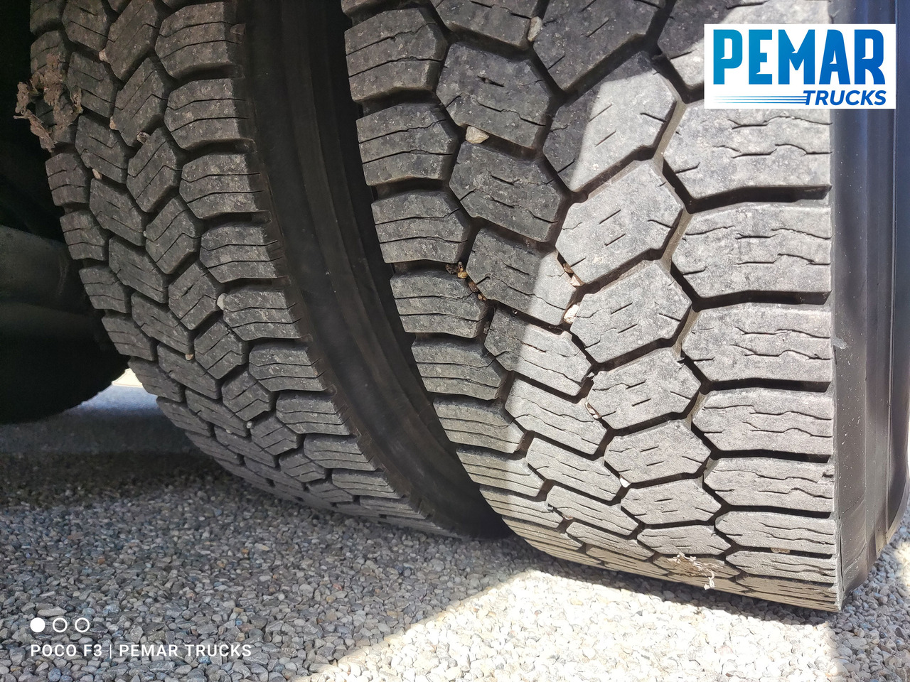 Car transporter truck, Crane truck VOLVO FM 410 6X2 GRUA PORTAMAQUINARIA: picture 32