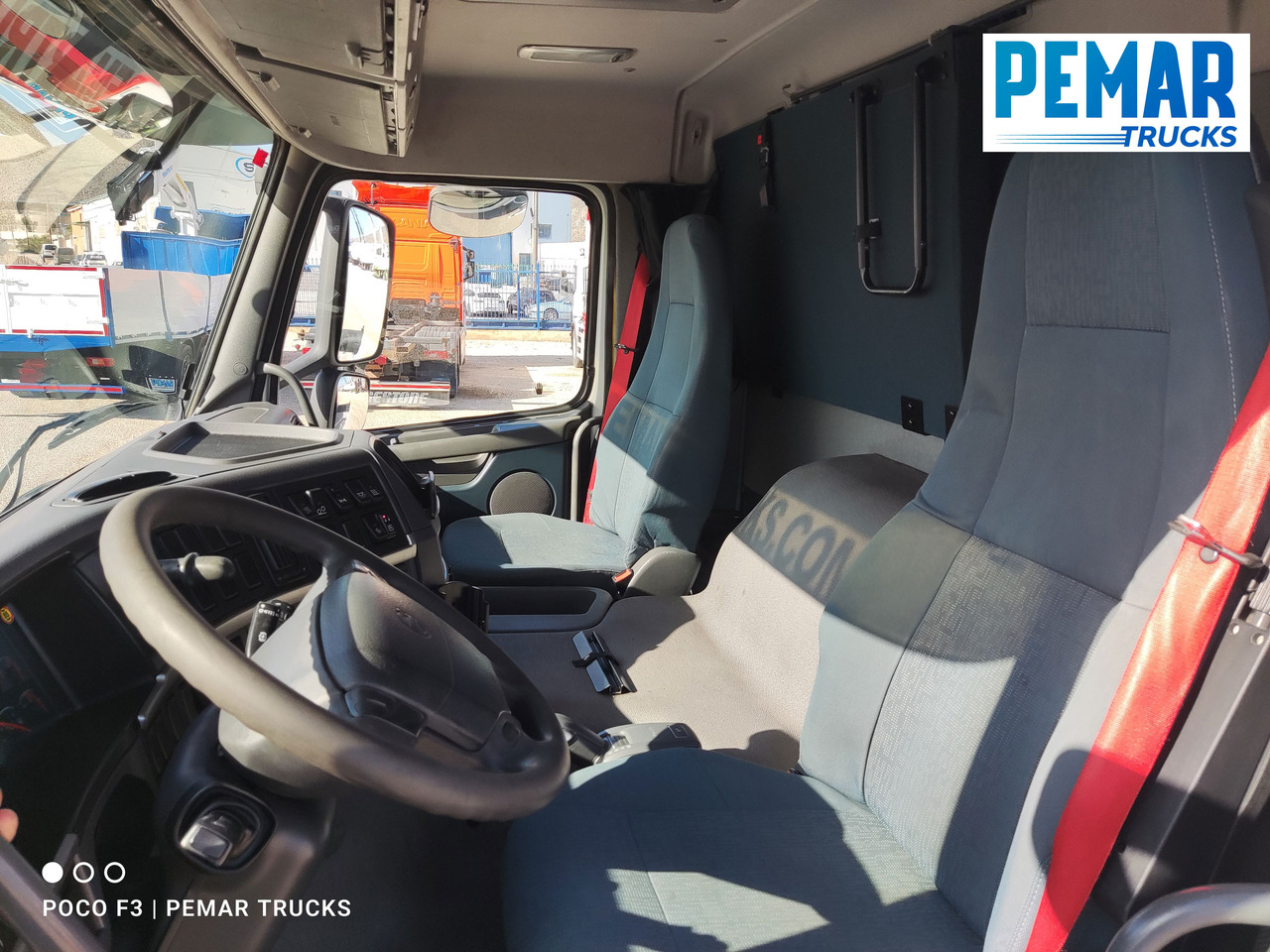 Car transporter truck, Crane truck VOLVO FM 410 6X2 GRUA PORTAMAQUINARIA: picture 19