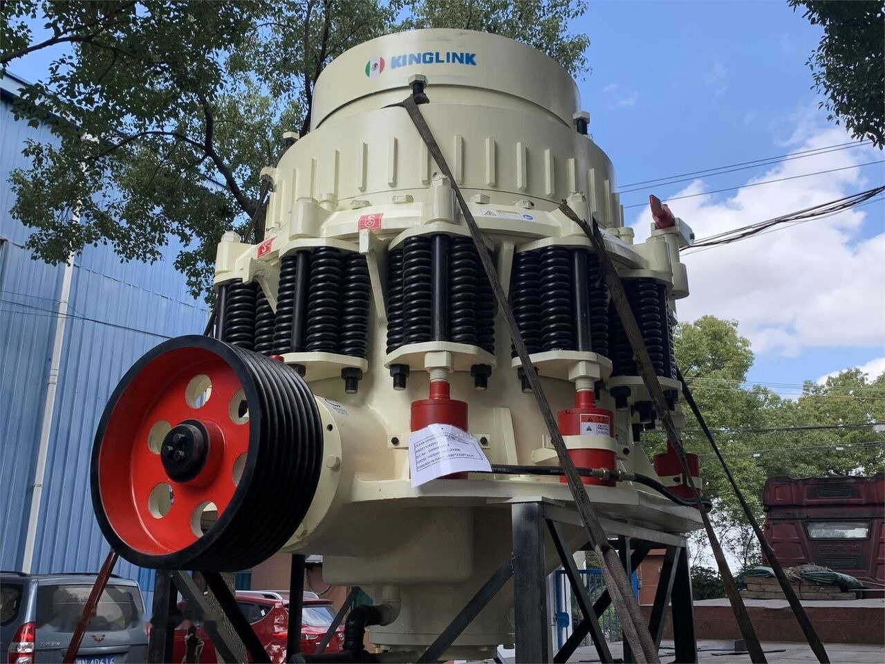 Kinglink 250TPH KLM1380 Iron Ore Cone Crusher - Cone crusher: picture 5 Kinglink 250TPH KLM1380 Iron Ore Cone Crusher - Cone crusher: picture 5