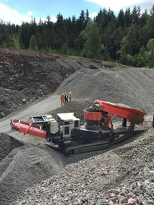 Sandvik QS331 Mobile Crushing Plant - Mobile crusher: picture 2 Sandvik QS331 Mobile Crushing Plant - Mobile crusher: picture 2