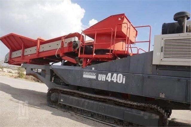 Sandvik UH440i Mobile Crushing Plant - Mobile crusher: picture 1 Sandvik UH440i Mobile Crushing Plant - Mobile crusher: picture 1
