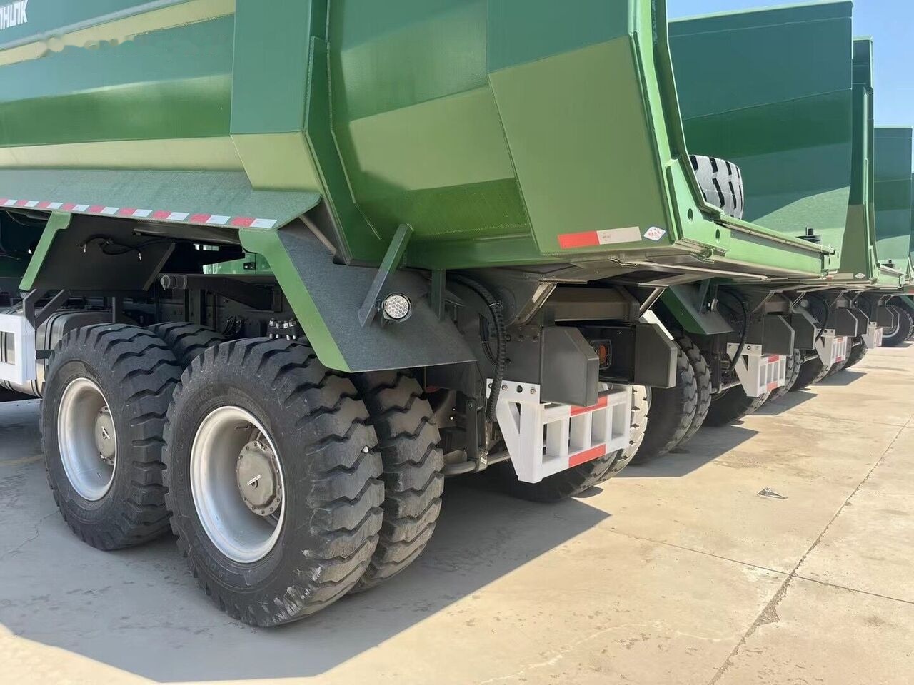 Sinotruk Howo ZZ5707S3840AJ - Rigid dumper/ Rock truck: picture 1 Sinotruk Howo ZZ5707S3840AJ - Rigid dumper/ Rock truck: picture 1