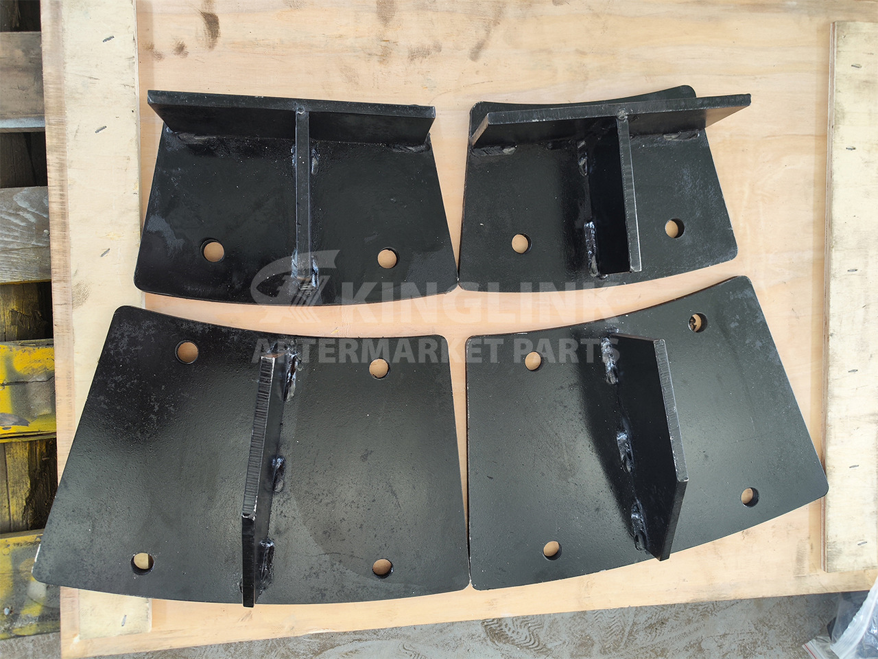 KINGLINK Wear Parts Lining 17022148 for TV85 Vertical Impact Crusher - Spare parts for Construction machinery: picture 1 KINGLINK Wear Parts Lining 17022148 for TV85 Vertical Impact Crusher - Spare parts for Construction machinery: picture 1