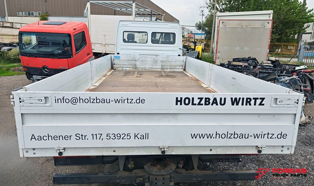 FLATBED BODY 5.20 M X 2.50 M WITH 50 CM HINGED DROPSIDES - Flatbed body: picture 3 FLATBED BODY 5.20 M X 2.50 M WITH 50 CM HINGED DROPSIDES - Flatbed body: picture 3