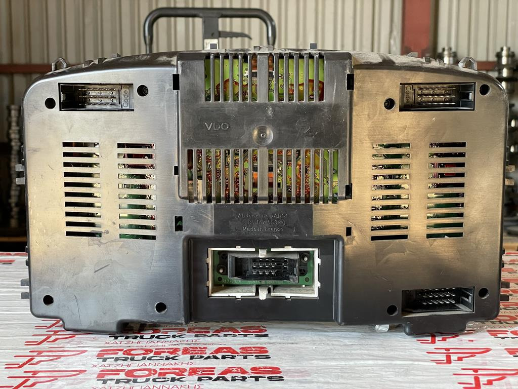 MAN TGA - 81.27202-6149 - Dashboard for Truck: picture 2 MAN TGA - 81.27202-6149 - Dashboard for Truck: picture 2