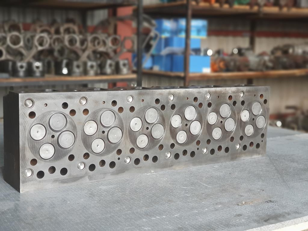 MAN TGM COMMONRAIL 6 CYLINDERS - Cylinder head for Truck: picture 2 MAN TGM COMMONRAIL 6 CYLINDERS - Cylinder head for Truck: picture 2