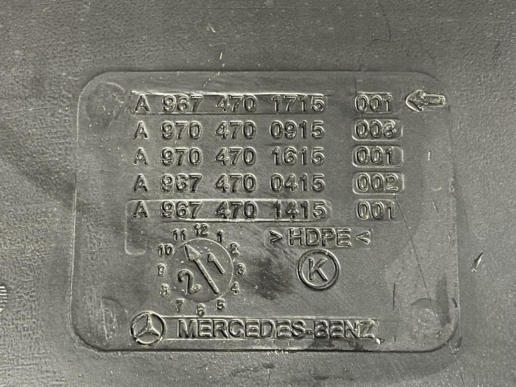 MERCEDES-BENZ - Α 9674701715 - AdBlue tank for Truck: picture 3 MERCEDES-BENZ - Α 9674701715 - AdBlue tank for Truck: picture 3