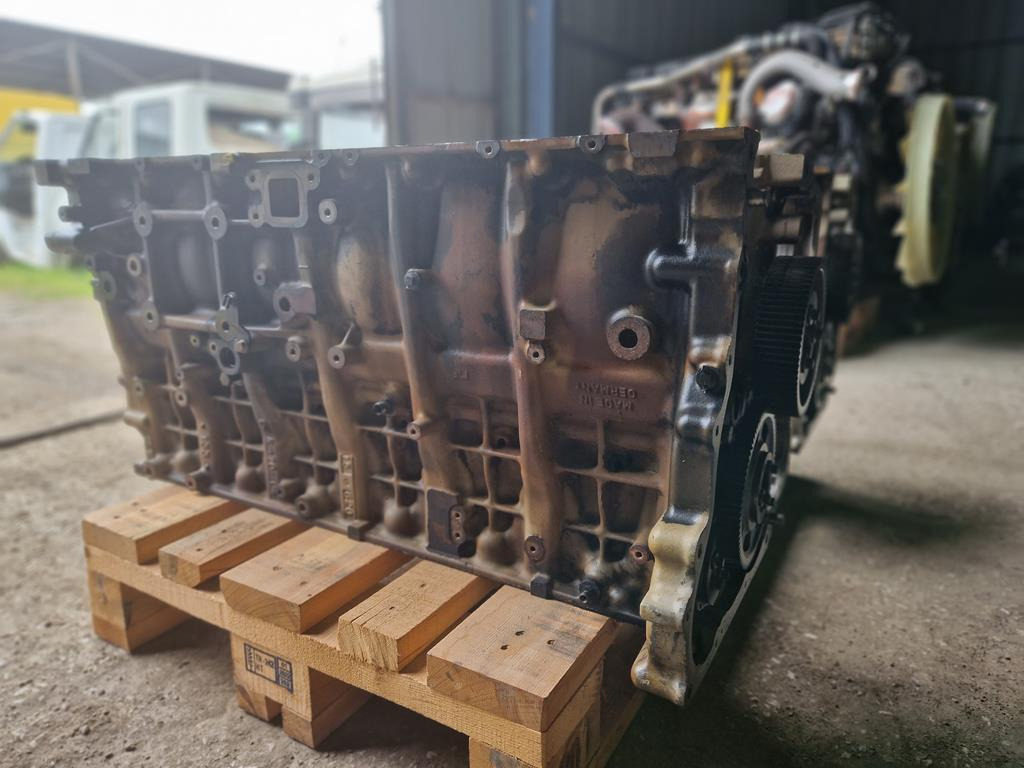 MERCEDES-BENZ ACTROS MP4 OM 470LA.6-2 - Cylinder block for Truck: picture 1 MERCEDES-BENZ ACTROS MP4 OM 470LA.6-2 - Cylinder block for Truck: picture 1