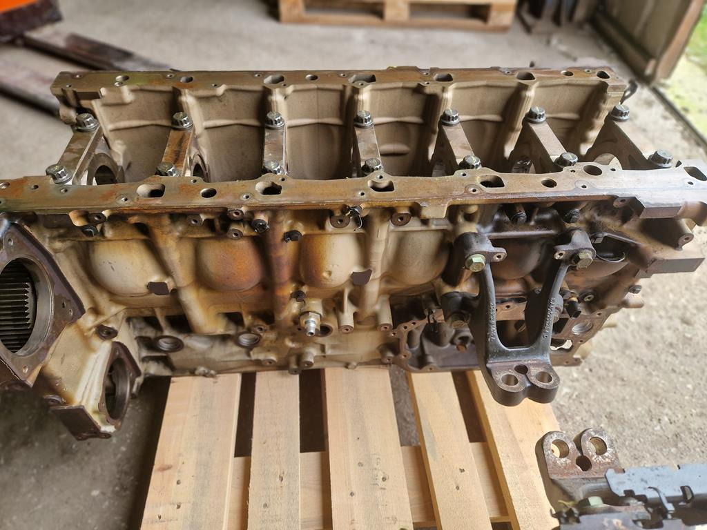 MERCEDES-BENZ ACTROS MP4 OM 470LA.6-2 - Cylinder block for Truck: picture 4 MERCEDES-BENZ ACTROS MP4 OM 470LA.6-2 - Cylinder block for Truck: picture 4
