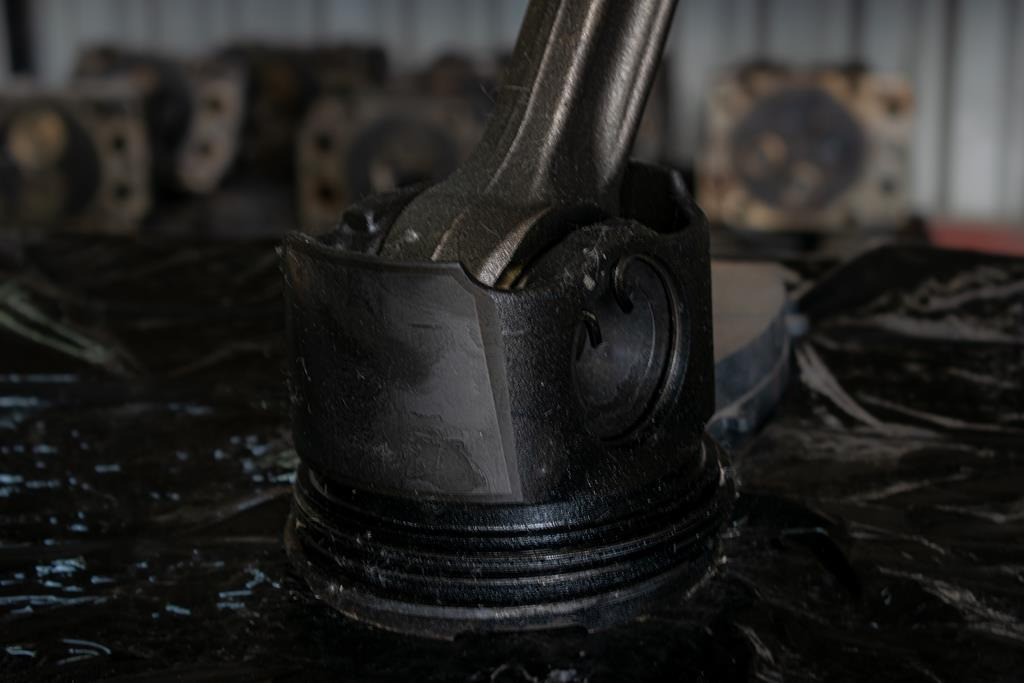 MERCEDES-BENZ ACTROS PISTON WITH CONNECTING ROD EURO VI FOR ENGINE CODE ΟΜ 471 - Connecting rod for Truck: picture 2 MERCEDES-BENZ ACTROS PISTON WITH CONNECTING ROD EURO VI FOR ENGINE CODE ΟΜ 471 - Connecting rod for Truck: picture 2