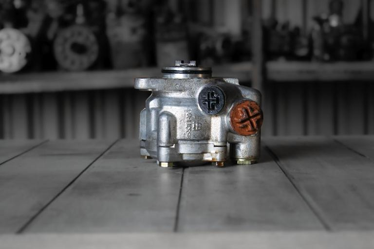 MERCEDES-BENZ ATEGO - 120 BAR - Steering pump for Truck: picture 2 MERCEDES-BENZ ATEGO - 120 BAR - Steering pump for Truck: picture 2