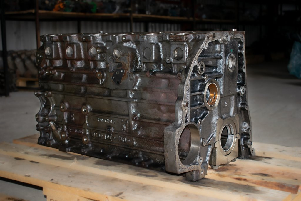 MERCEDES-BENZ ATEGO 6CYLINDER EURO 4 - Cylinder block for Truck: picture 1 MERCEDES-BENZ ATEGO 6CYLINDER EURO 4 - Cylinder block for Truck: picture 1