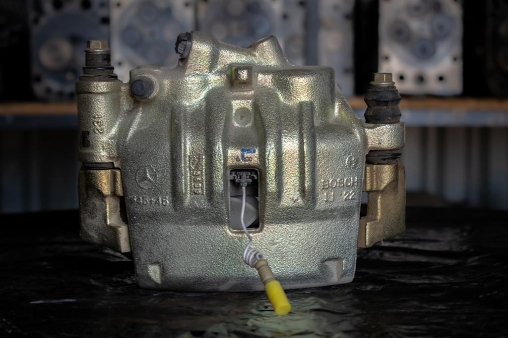 MERCEDES-BENZ SPRINTER ΟΜ611 - FRONT - DRIVER - Brake caliper for Truck: picture 3 MERCEDES-BENZ SPRINTER ΟΜ611 - FRONT - DRIVER - Brake caliper for Truck: picture 3