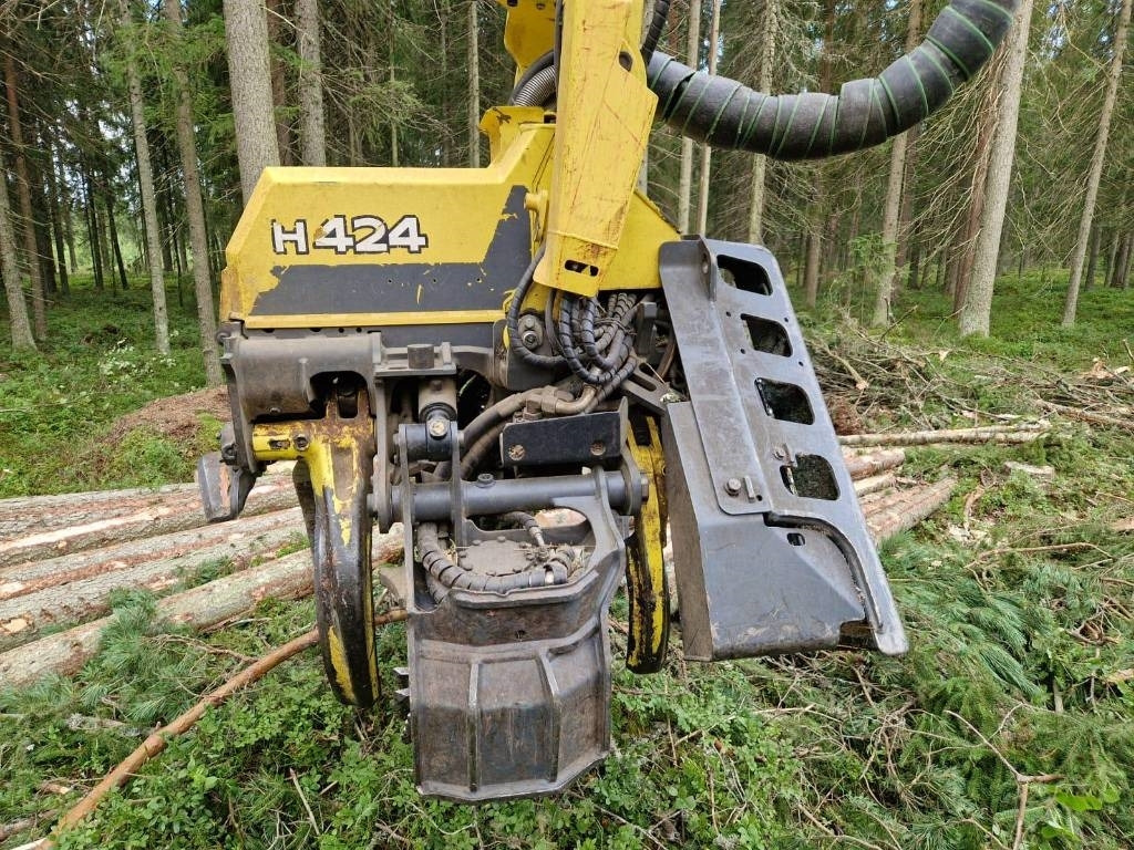 Forestry harvester John Deere 1170 G: picture 7