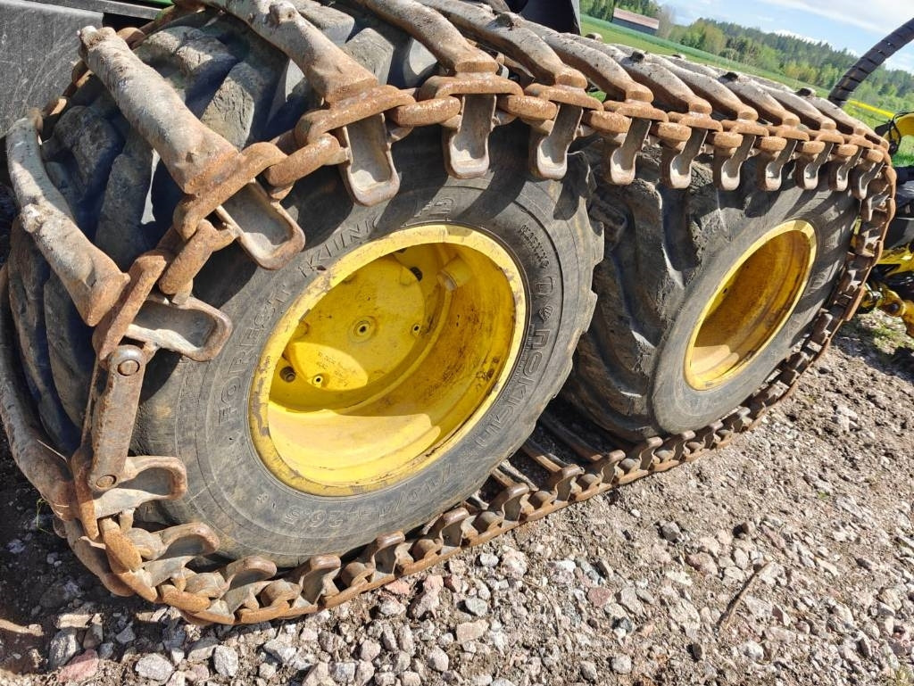 Forestry harvester John Deere 1270 G: picture 22