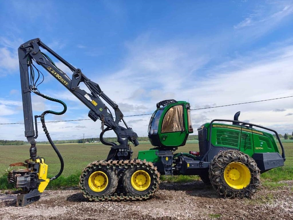 John Deere 1270 G - Forestry harvester: picture 2 John Deere 1270 G - Forestry harvester: picture 2