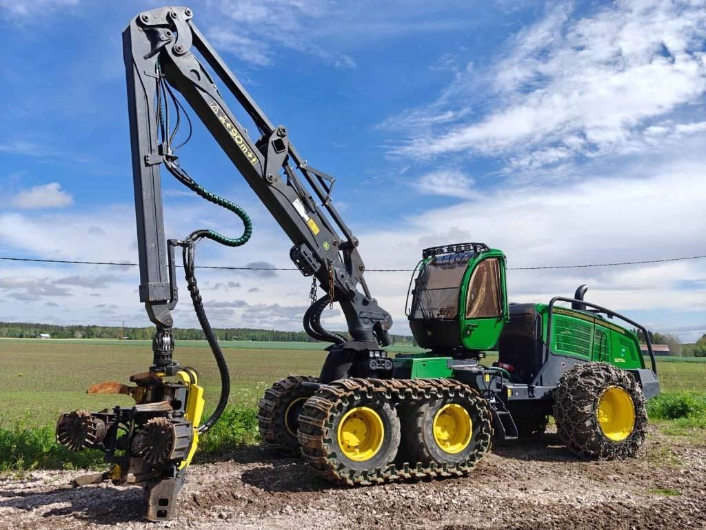 John Deere 1270 G - Forestry harvester: picture 1 John Deere 1270 G - Forestry harvester: picture 1