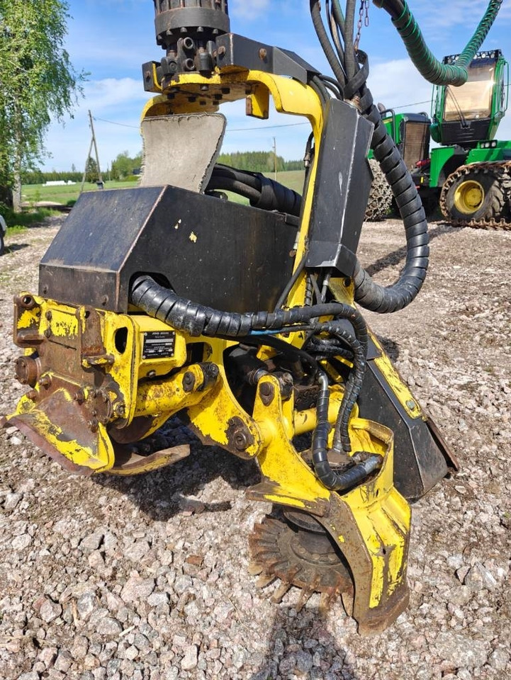 Forestry harvester John Deere 1270 G: picture 16