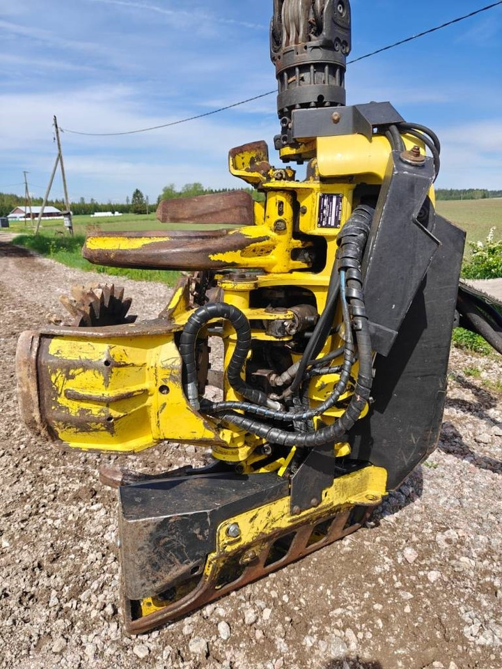 Forestry harvester John Deere 1270 G: picture 13
