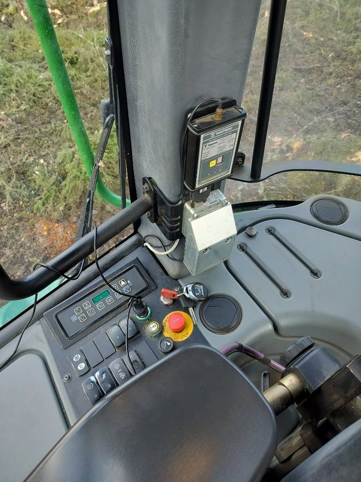 Forwarder John Deere 1510 E: picture 13