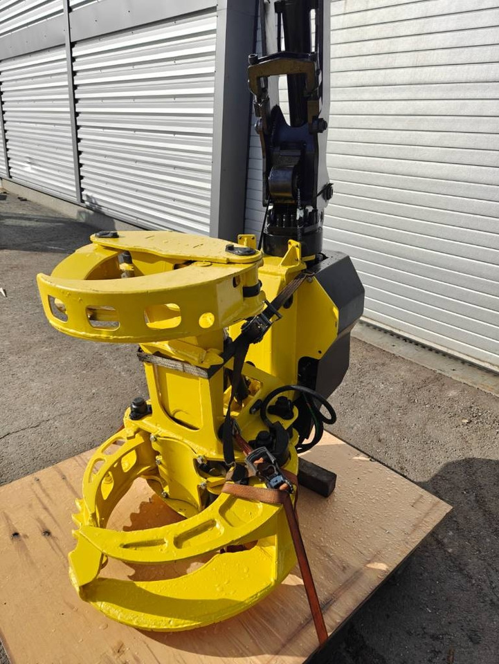 Timberjack 730 - Felling head: picture 1 Timberjack 730 - Felling head: picture 1