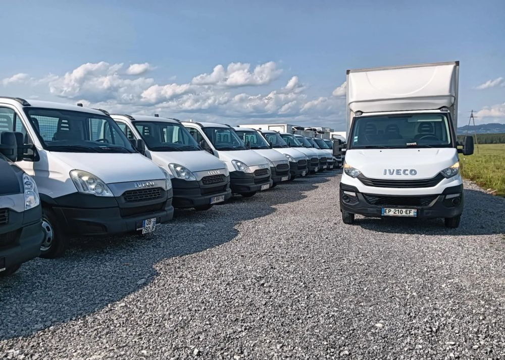 Iveco 35C14, 35C13, 35C15, 35C12 - Closed box van: picture 4 Iveco 35C14, 35C13, 35C15, 35C12 - Closed box van: picture 4
