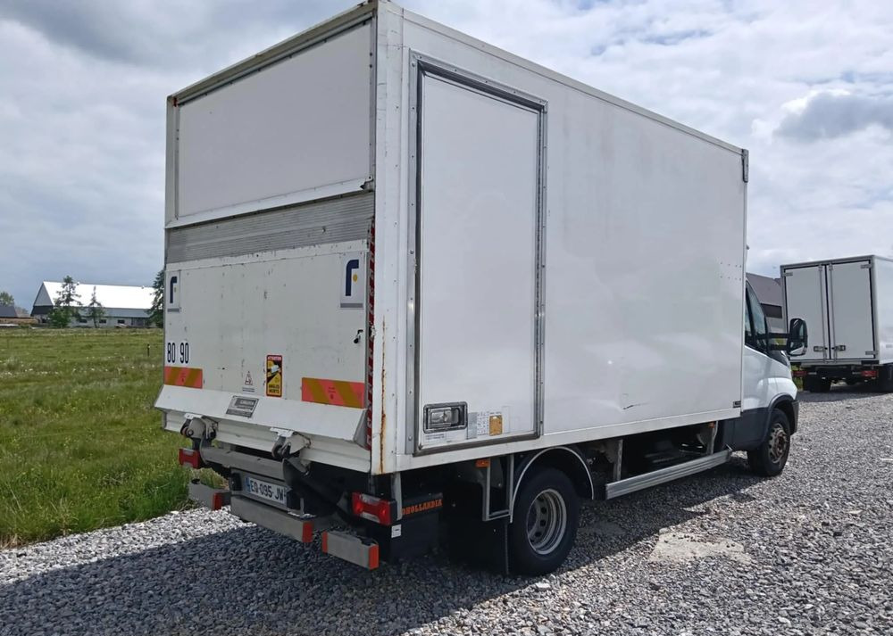 Iveco 35C18, 35C15, 35C13, 35C14, 70C18, 50C18 - Closed box van: picture 2 Iveco 35C18, 35C15, 35C13, 35C14, 70C18, 50C18 - Closed box van: picture 2