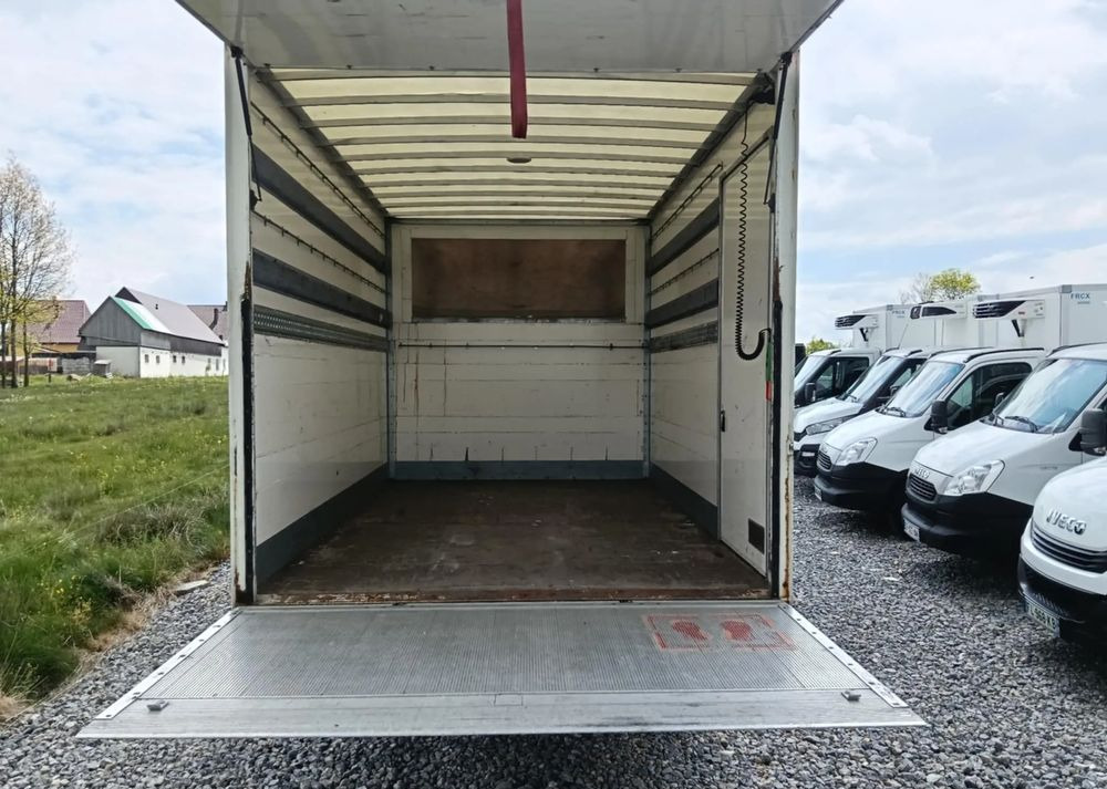 Iveco 35C18, 35C15, 35C13, 35C14, 70C18, 50C18 - Closed box van: picture 4 Iveco 35C18, 35C15, 35C13, 35C14, 70C18, 50C18 - Closed box van: picture 4