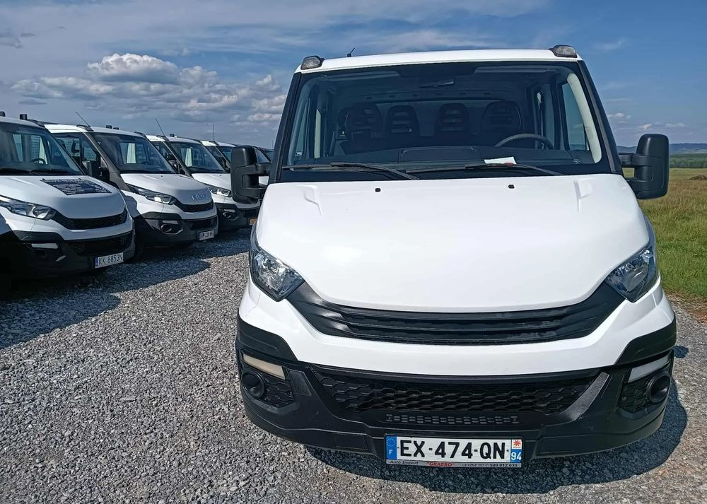 Iveco DAILY 35C14, 35C13, 35C12 - Crew cab van: picture 5 Iveco DAILY 35C14, 35C13, 35C12 - Crew cab van: picture 5