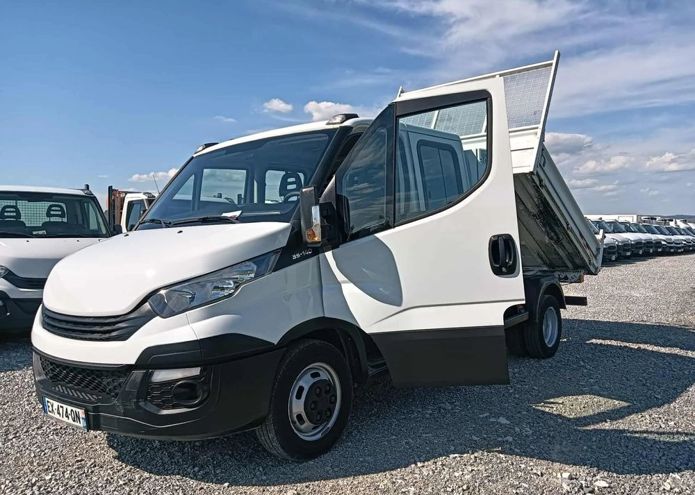 Iveco DAILY 35C14, 35C13, 35C12 - Crew cab van: picture 2 Iveco DAILY 35C14, 35C13, 35C12 - Crew cab van: picture 2