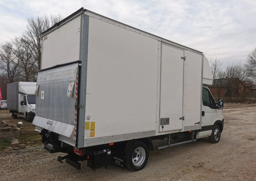 Iveco 3.0-150KM Daily 35C15 Kontener winda Dhollandia 750kg długi 35-150 Klimatyzacja długi rozstaw - Closed box van: picture 5 Iveco 3.0-150KM Daily 35C15 Kontener winda Dhollandia 750kg długi 35-150 Klimatyzacja długi rozstaw - Closed box van: picture 5