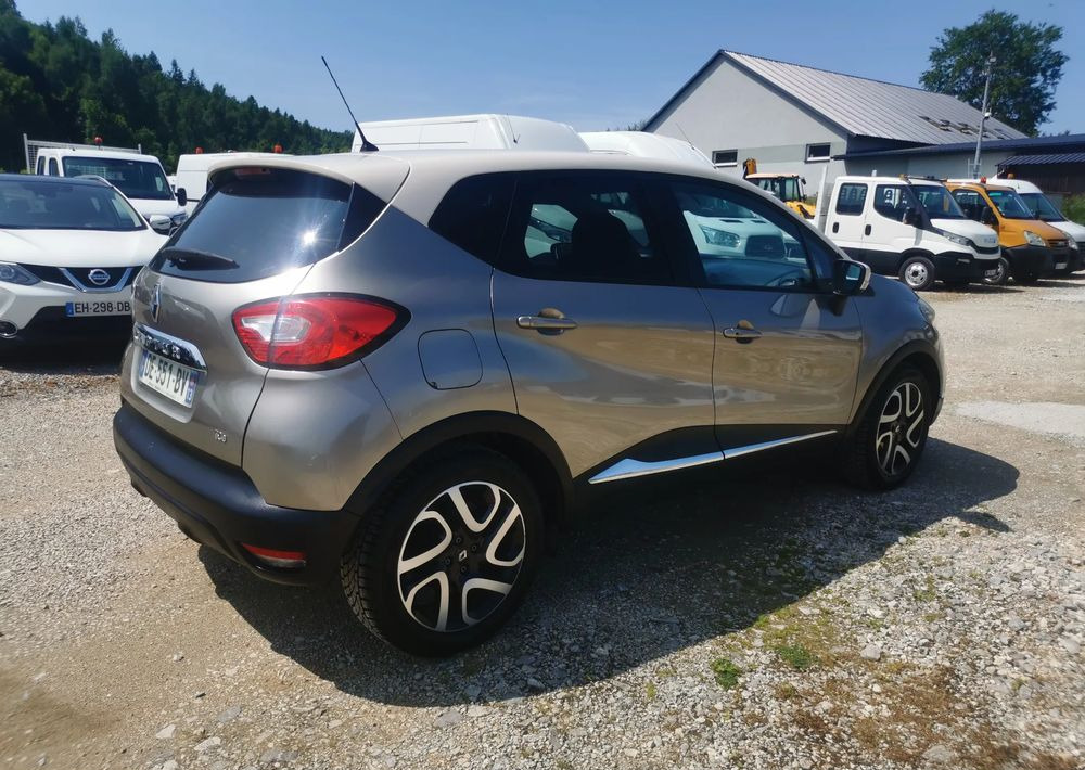 Renault Captur 0.9 Energy TCe Intens - SUV: picture 4 Renault Captur 0.9 Energy TCe Intens - SUV: picture 4