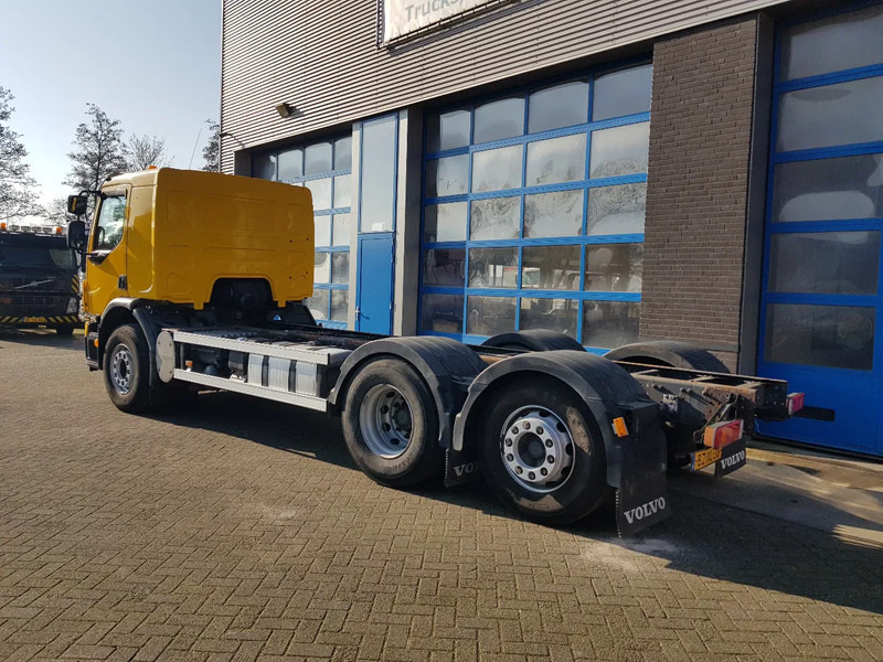 Volvo FE 300 EEV 6X2 Retarder Pto 234.000 KM - Cab chassis truck: picture 4 Volvo FE 300 EEV 6X2 Retarder Pto 234.000 KM - Cab chassis truck: picture 4